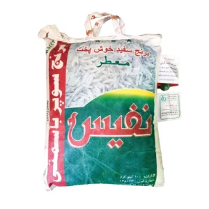 برنج پاکستانی سوپر باسماتی نفیس - 10 کیلوگرم برنج به عنوان یکی از مهم‌ترین مواد غذایی در بسیاری از فرهنگ‌ها و ملل، به ویژه در کشورهای آسیایی، دارای جایگاه ویژه‌ای است. در میان انواع مختلف برنج‌ها، برنج پاکستانی سوپر باسماتی نفیس با وزن 10 کیلوگرم، به عنوان یک گزینه‌ی ممتاز و محبوب شناخته می‌شود. در این متن، به بررسی ویژگی‌ها، مزایا و کاربردهای برنج پاکستانی سوپر باسماتی نفیس - 10 کیلوگرم خواهیم پرداخت. برنج پاکستانی سوپر باسماتی نفیس - 10 کیلوگرم یکی از بهترین گزینه‌ها برای خانواده‌هایی است که به دنبال کیفیت و طعم عالی هستند. خرید برنج پاکستانی سوپر باسماتی نفیس به دلیل دانه‌های بلند و معطرش، تجربه‌ای لذت‌بخش را در آشپزی به ارمغان می‌آورد. این برنج هنگام پخت، بافتی نرم و خوشمزه پیدا می‌کند و می‌تواند به عنوان یک پایه عالی برای انواع خوراک‌ها و پلو‌ها استفاده شود. قیمت برنج پاکستانی سوپر باسماتی نفیس - 10 کیلوگرم نیز با توجه به کیفیت بالای آن بسیار مناسب است و به شما این امکان را می‌دهد که از یک محصول باکیفیت و اقتصادی بهره‌مند شوید. انتخاب این برنج به شما کمک می‌کند تا سفره خود را با طعمی خاص و خوشمزه تزئین کنید و لحظاتی خوش را در کنار خانواده تجربه کنید.